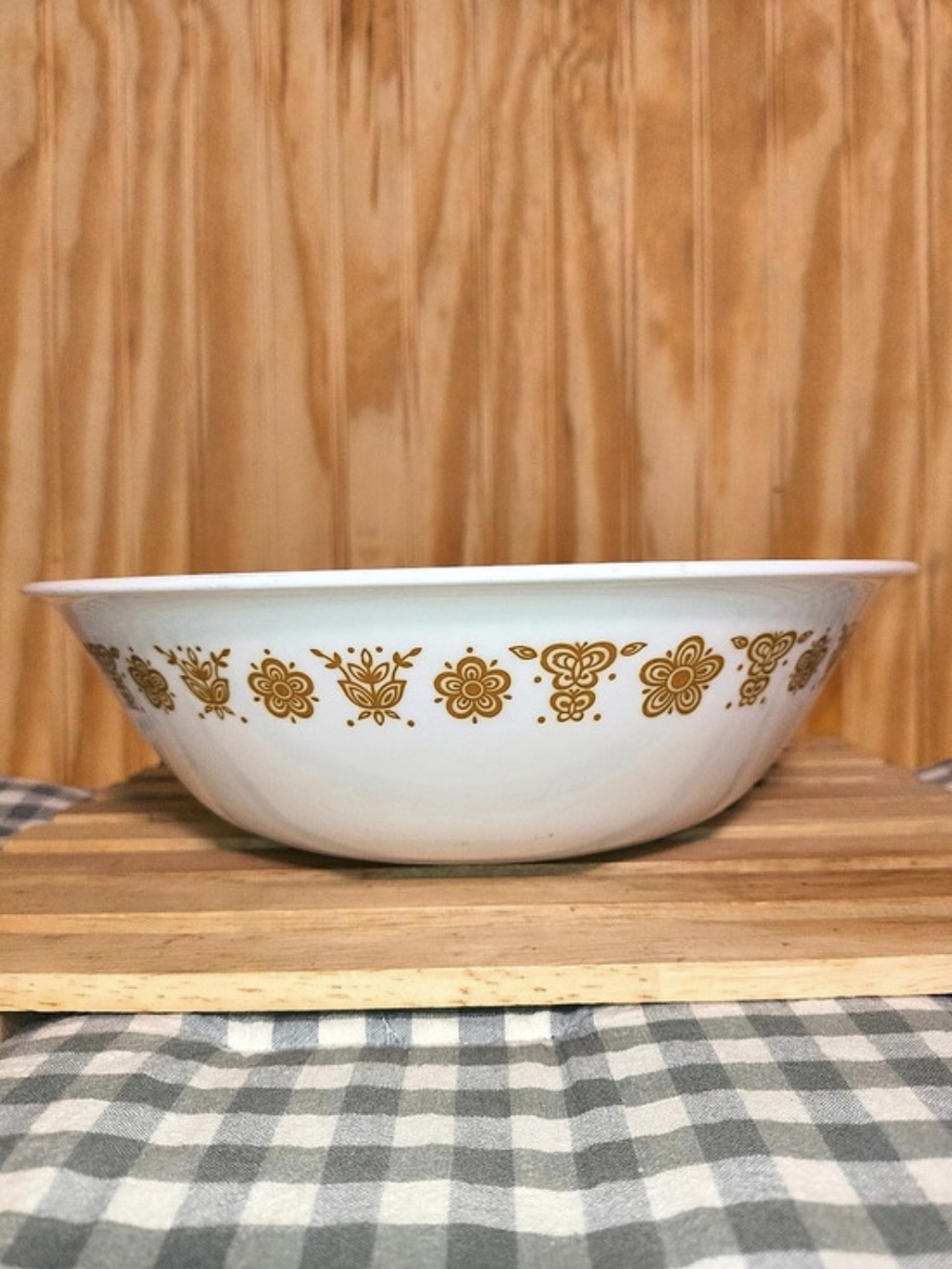 Corelle Butterfly Gold 10.5-Inch Vegetable Serving Bowl White & Gold